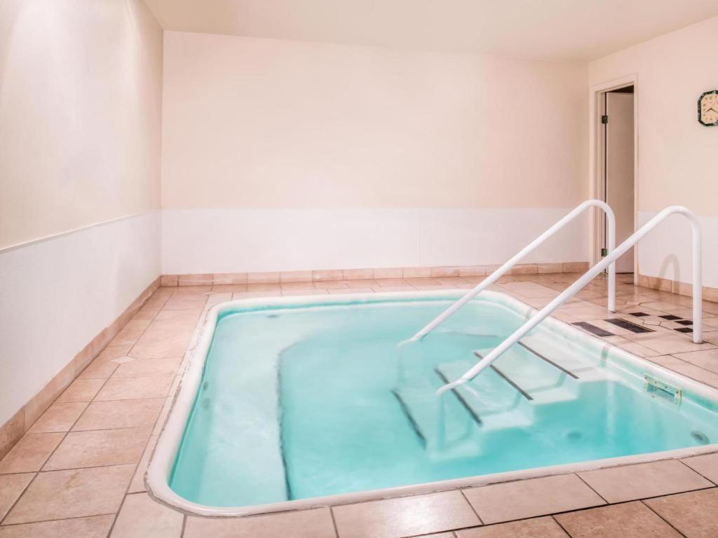 Travelodge By Wyndham Kalispell Zewnętrze zdjęcie